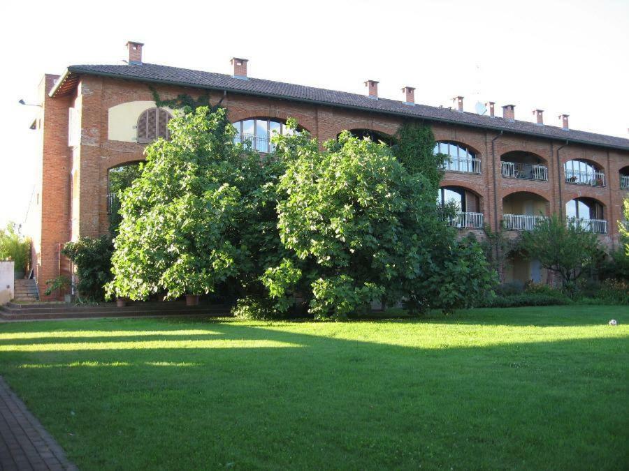 Cascina Radice Bed and Breakfast Arluno Exteriör bild